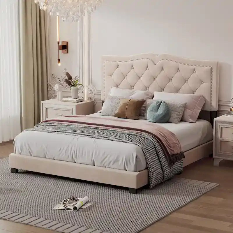 Lit plateforme moderne queen-size en velours rembourré avec tête de lit capitonnée