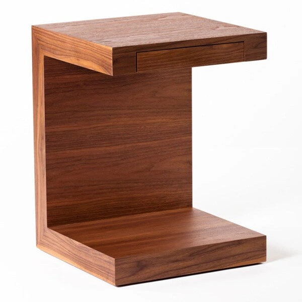 Table d’appoint en bois en forme de C